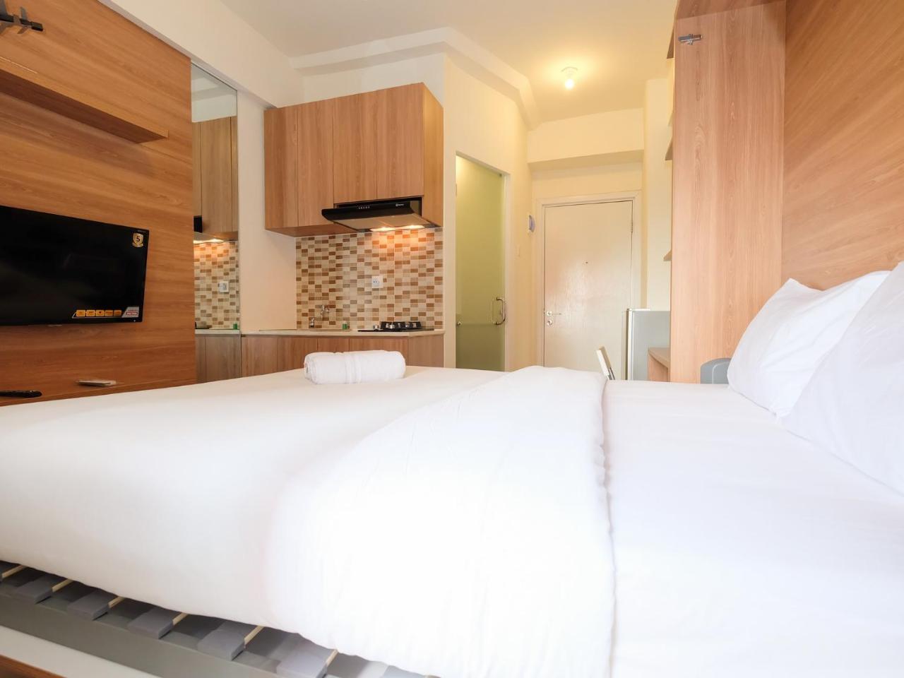Modern Studio At Green Pramuka City Apartment Near To Shopping Center By Travelio Jakarta Exterior photo