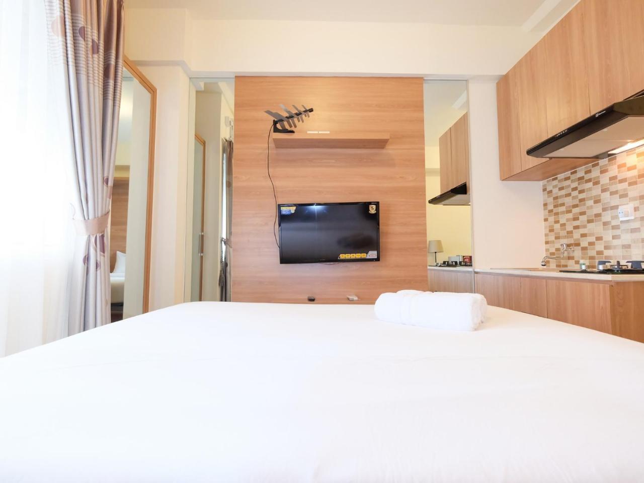 Modern Studio At Green Pramuka City Apartment Near To Shopping Center By Travelio Jakarta Exterior photo